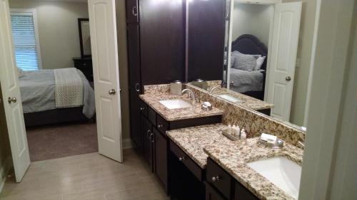 Peachtree TownHome in Peachtree City, USA