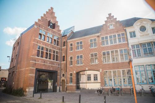 De Draecke Hostel – Ghent, CA