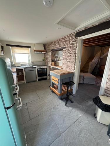 kuhinja, Cosy 2 bed cottage with river views - Ross-on-Wye in Wilton