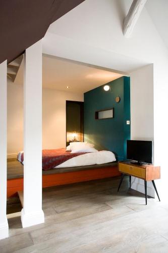 1 double bed, 1 sofa bed