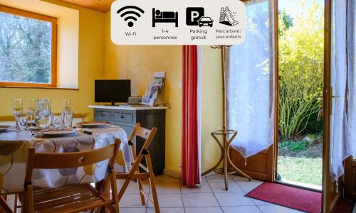 Maison en Pierre avec Jardin 4 Voyageurs gîte à louer Crémeaux