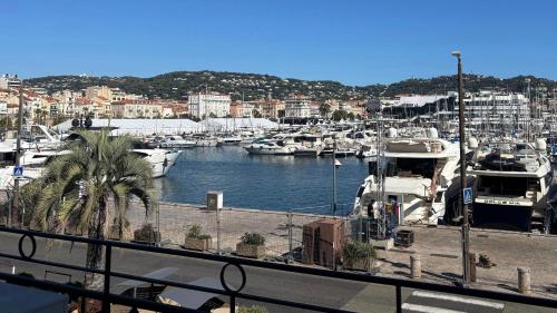 PORT DE CANNES SUPERBE 3 Pièces