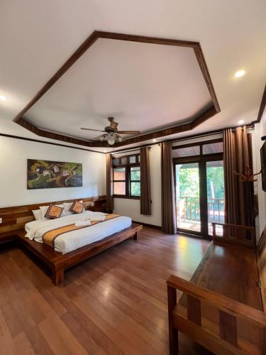 クィーンズ ハウス (Queen's House) in ルアンプラバーン（ルアンパバーン）