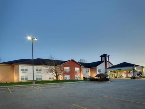 Holiday Inn Express & Suites Bad Axe an IHG Hotel - main image