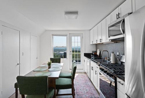 Nyc skyline view, 17m- Manhattan, Prime location in Carlstadt (NJ)