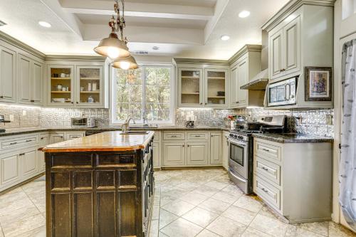 All-Season Outdoor Base Camp: Gold Country Home! in Fiddletown (CA)
