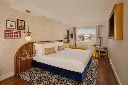 room detail thumbnail 0