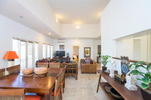 Three-Bedroom Apartment (2 bathrooms) image 6