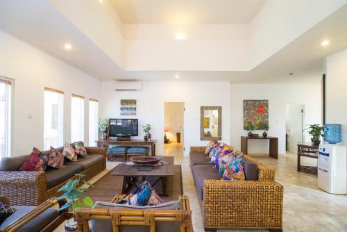 Three-Bedroom Apartment (2 bathrooms) room in Beach Melati Apartments