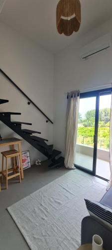 Studio 2 terrasse aperçu mer vignes (Studio 2 terrasse apercu mer vignes) in Le Mouranier