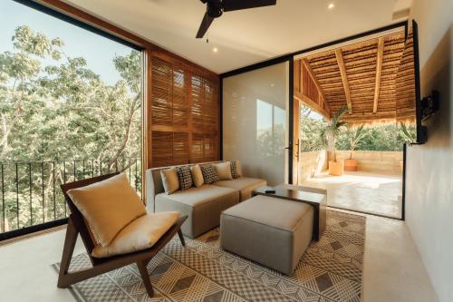 Kinich Nah - 2 BR Penthouse Rooftop and Pool Amazing Jungle View
