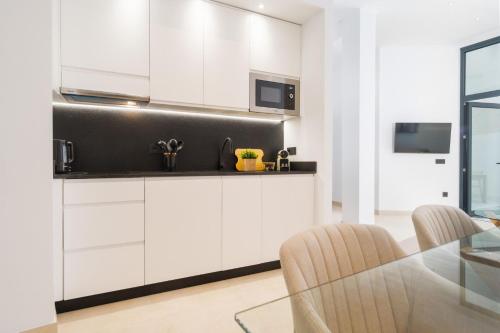 New Design Apartment - Private patio - Gallos 2, Seville (photo 8)
