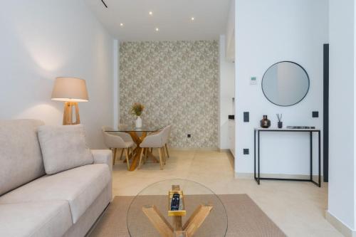 New Design Apartment - Private patio - Gallos 2, Seville (photo 10)