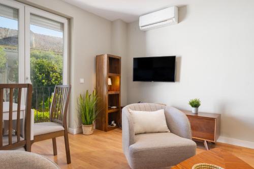 Apartment with views -Santa Isabel Square- 2Bd1Bth, Seville (photo 9)