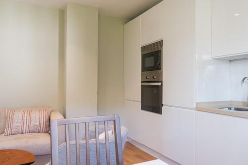 Apartment with views -Santa Isabel Square- 2Bd1Bth, Seville (photo 10)