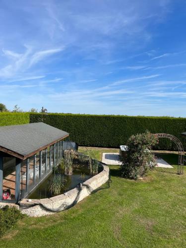 Luxury Country House - 6 Bed Room - Jacuzzi, Cinéma 7 Places, Sauna by So Homy (Luxury Country House - 6 Bed Room - Jacuzzi, Cinema 7 Places, Sauna by So Homy) in แซ็งต์ลี