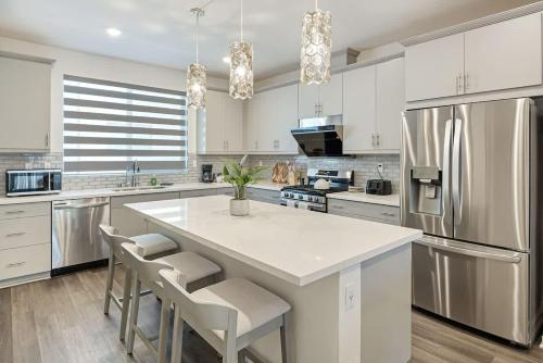 Modern Townhouse Near Disneyland & OC Beaches in Covina (Kalifornia)