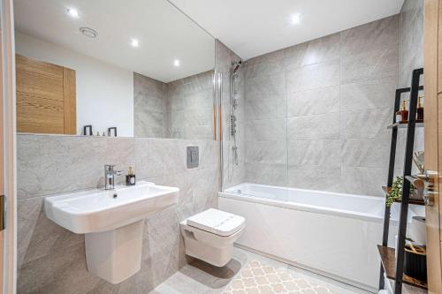 Luxury 2BR Penthouse-1, Private Terrace, City Center, Free Parking, Leeds (Foto 7)