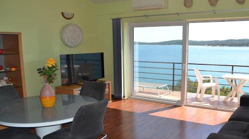 Rozali Tisno Apartments 2