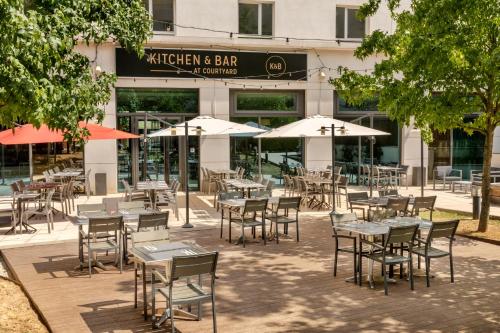 Courtyard by Marriott Paris Saint Denis - image 9