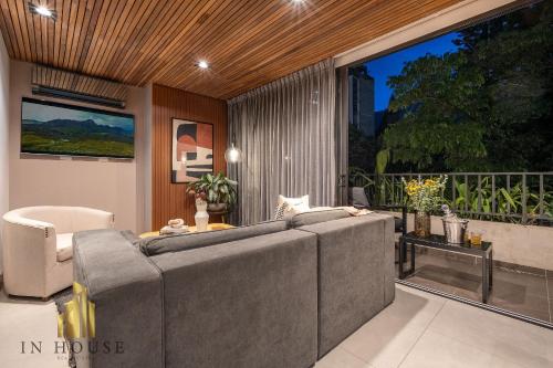 Morph 402 - Serene Getaway: Jacuzzi, AC, BBQ, El Poblado (photo 6)