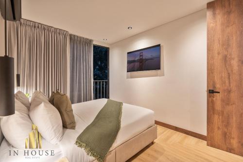 Morph 402 - Serene Getaway: Jacuzzi, AC, BBQ, El Poblado (photo 9)