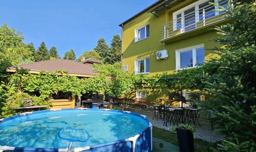 Zakątek u Poety Dąbrówka (Zakatek u Poety Dabrowka) in ยาสวอ