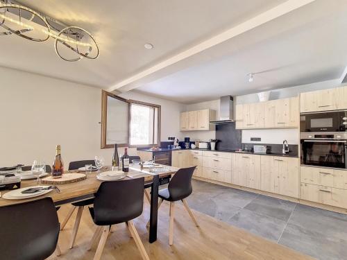 Chalet de luxe 10 pers, sauna, garage proche pistes - FR-1-344-1160 in Le Bettaix