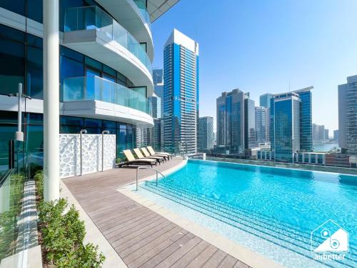 Luxurious 1BR | Balcony & Premium Stay in Downtown