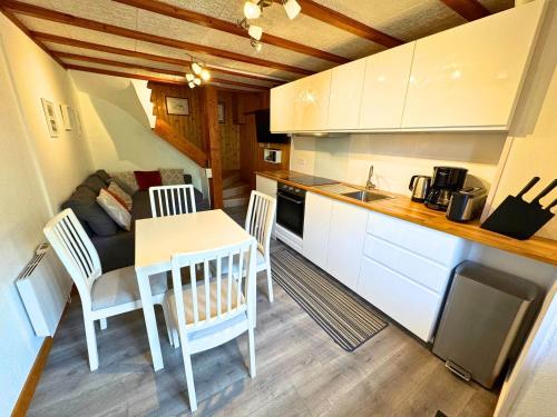 Chalet Traditionnel 2 Pers Animaux Admis au Village Praranger avec WiFi - FR-1-452-167 in Praranger