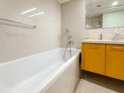 Zinnia Luxury 2BHK Bellevue Burj Khalifa View, Dubaï (photo 6)