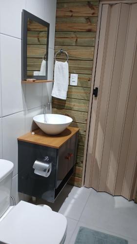 ห้องน้ำ, Suite 66 privativa, 11km da vila Germânica (Suite 66 privativa, 11km da vila Germanica) in ฟอร์ตาเลซา