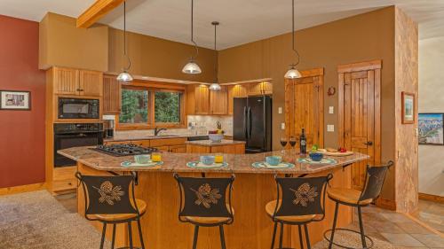 Bystone Villa Retreat – Breckenridge, CO