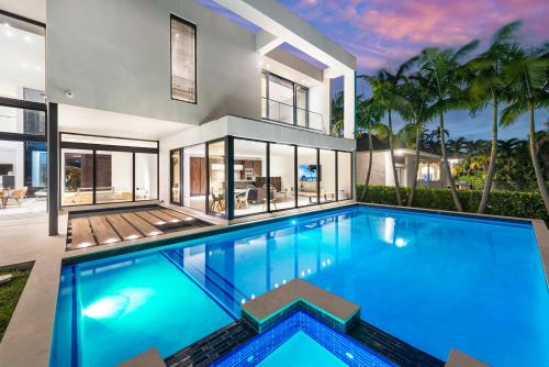 Exquisite Modern Marvel