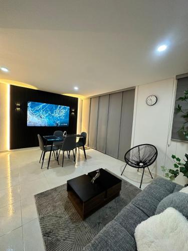 Central Suite