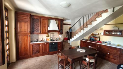 virtuve, Castellato Country House in Mornico Losana