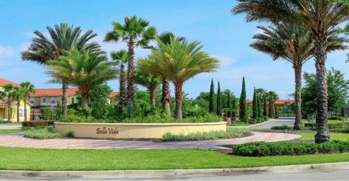 Bella Vida Cozy Home 15 minutes to Disney with Pool and Resort
