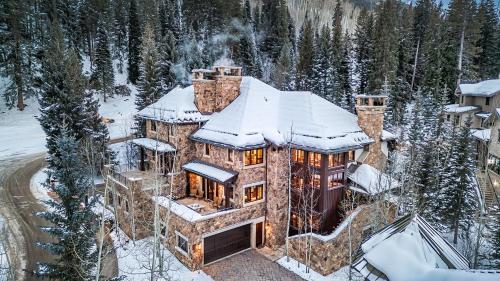 Excelsior Lodge in Avon, USA