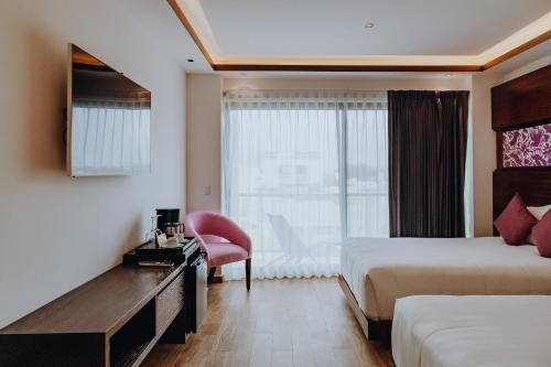 room detail thumbnail 0