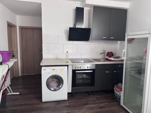 virtuve, DanMa Ferienwohnung Apartment-Gemeinschaftsküche (DanMa Ferienwohnung Apartment-Gemeinschaftskuche) in Laubach (Rhineland-Palatinate)