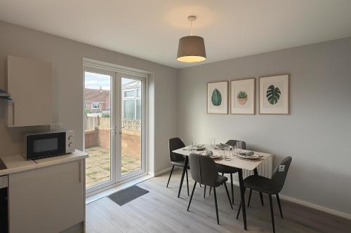 Modern Houghton-le-Spring stay near Durham in Hetton-le-Hole