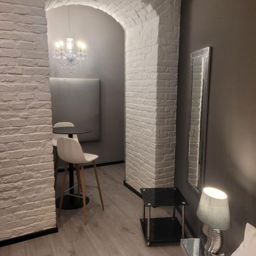 Binder-Home Stylish Studios Budapest/Parliament - image 10