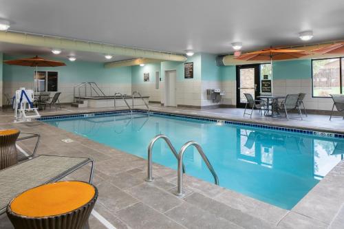 Hampton Inn & Suites Mason City IA - image 6