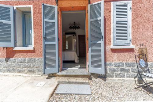 Ina's Lake Garden in เลนโน