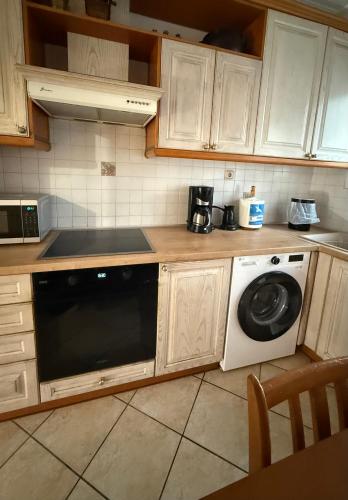 Neoclassical apartment in kadmia in Thiva