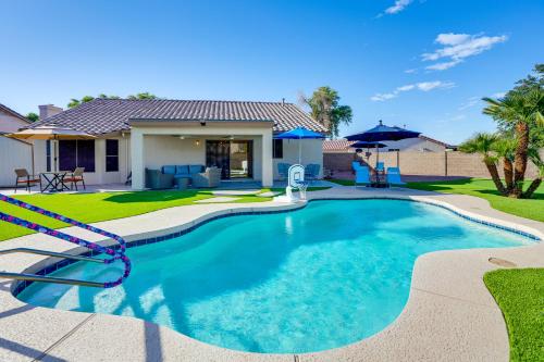 Spacious Backyard with Putting Green Peoria Retreat