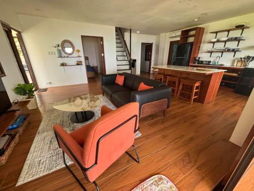 บ้านเดี่ยว 3 ห้องนอน 1 ห้องน้ำส่วนตัว ขนาด 110 ตร.ม. – มาเรีย (Beachfront Villa Siquijor w/ Private Beach & AC) in มาเรีย