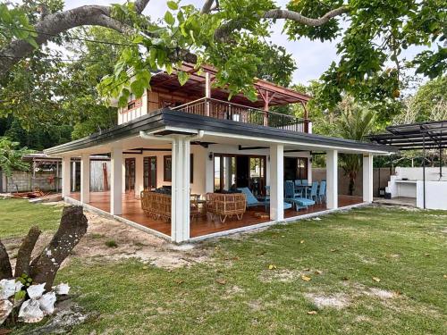 ทัศนียภาพภายนอกโรงแรม, บ้านเดี่ยว 3 ห้องนอน 1 ห้องน้ำส่วนตัว ขนาด 110 ตร.ม. – มาเรีย (Beachfront Villa Siquijor w/ Private Beach & AC) in มาเรีย