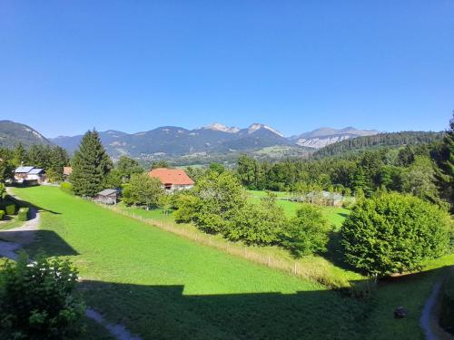 Y'Hotes- Studio sur les hauteurs de st jeoire in Saint-Jeoire