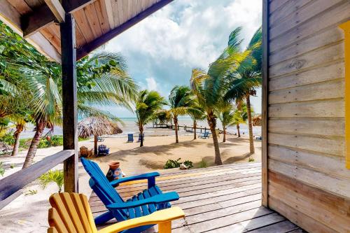 Ara Macao Beach House at Ocean’s Edge -Gold Standard Certified in Maya Beach